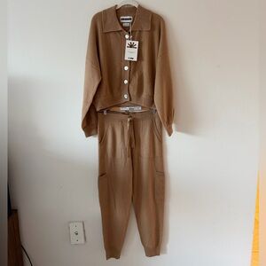 NWT Crush 100% Cashmere Camel Women's Knit Jogger Set size m $668